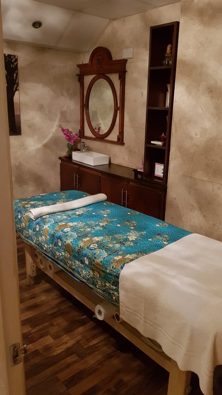 Holiday Villa Hotel — photo 8
