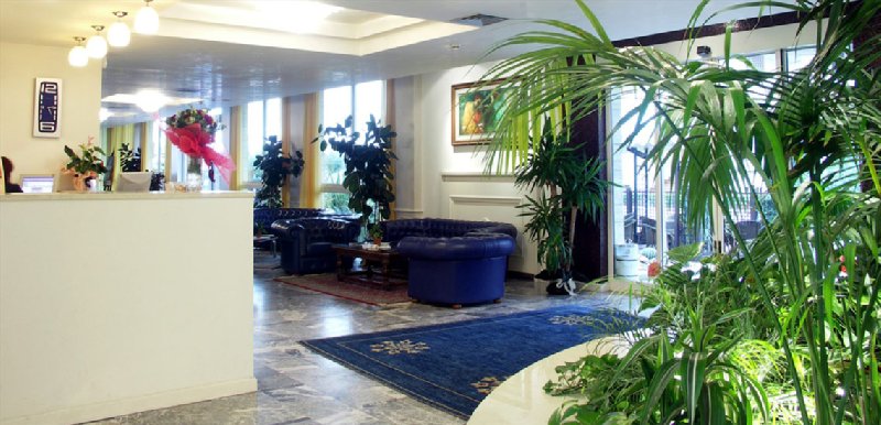 Hotel Metropolitan Beach photo 3