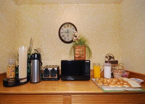 Travelers Place Inn & Suites
