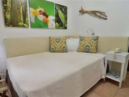 Tres Palmas Inn photo 5
