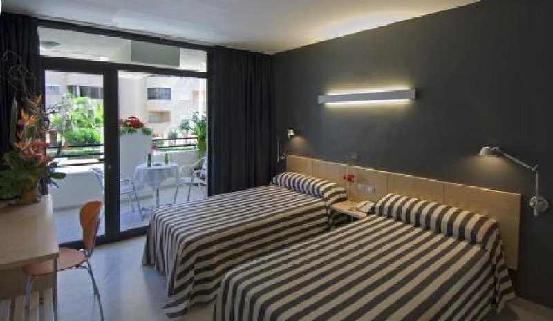 Caledonia Hotel Nautico