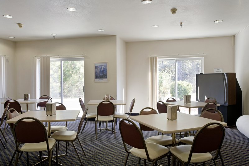 The Inelle, Oakhurst Yosemite, a Tribute Portfolio Hotel