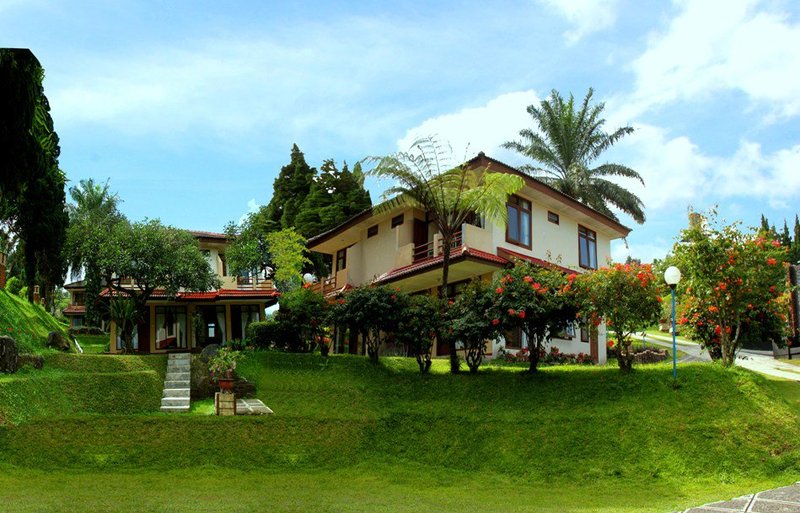 The Jayakarta Inn And Villas Cisarua Mountain Resort And Spa
