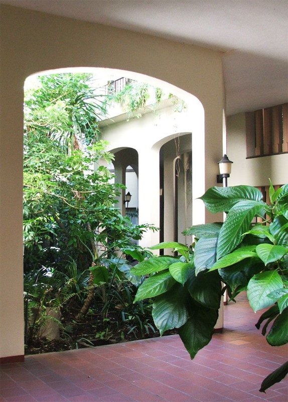 Kat Leisure Windsor Cabanas Courtyard photo 4