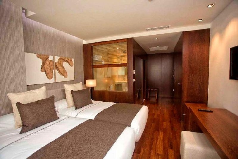 Hotel Carrís Cardenal Quevedo