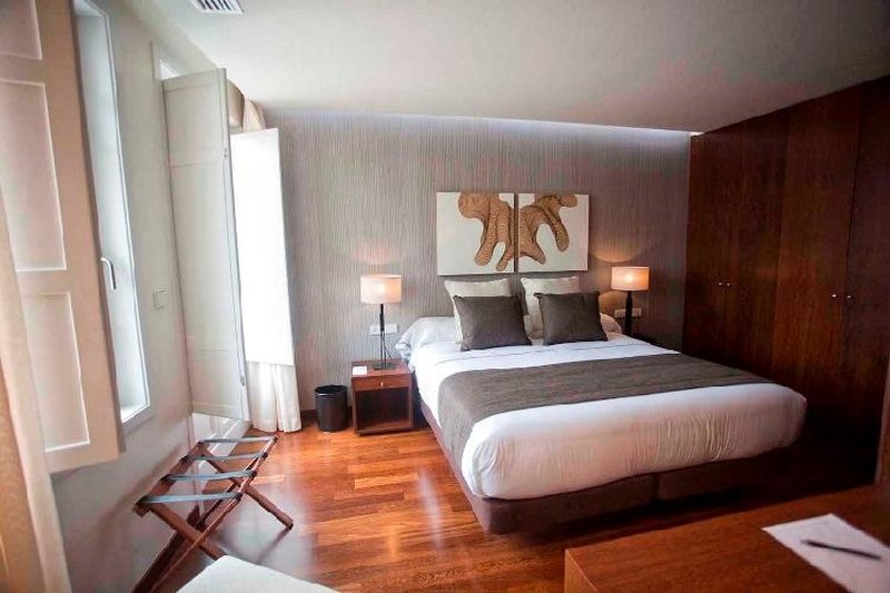Hotel Carrís Cardenal Quevedo