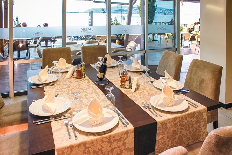 Park Lakeside Hotel