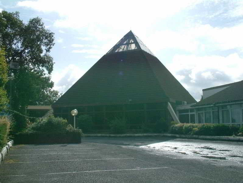 Two Mile Inn Hotel