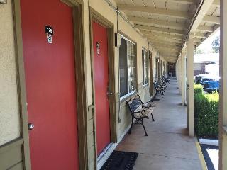 Paradise Inn