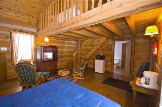 Galena Log Cabin Getaway