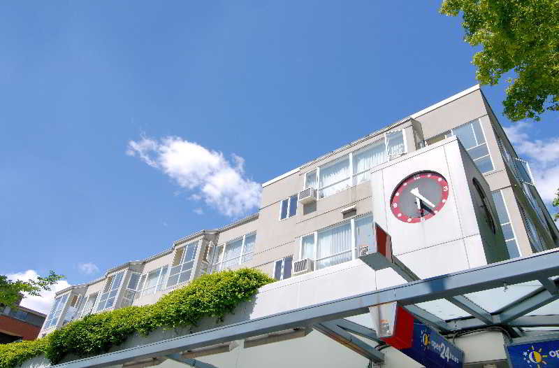 Robson Suites