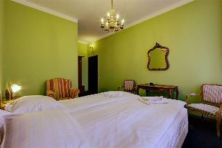 Acme Hotel On Marata