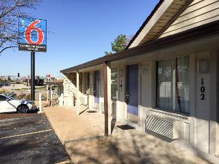 Motel 6 Fenton MO
