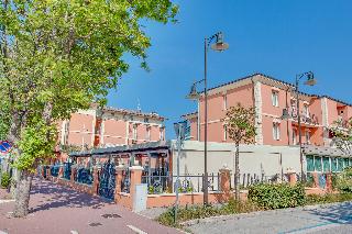 Hotel De la Ville