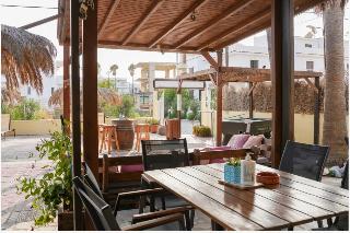 Peters Kool Pool Apartments and Studios