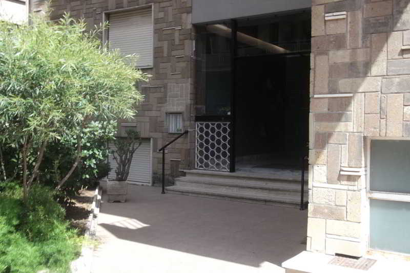 بي آند بي آرت إن الفاتيكان