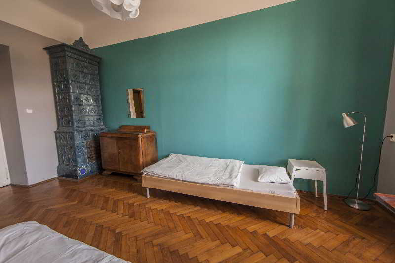 Travellers Inn Hostel