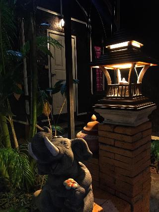 Baan Bua Kum