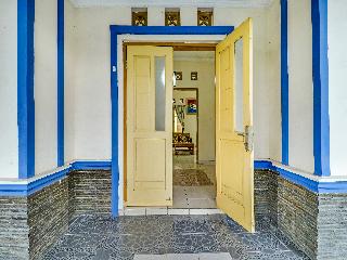 Oyo 90892 My Guest House Syariah