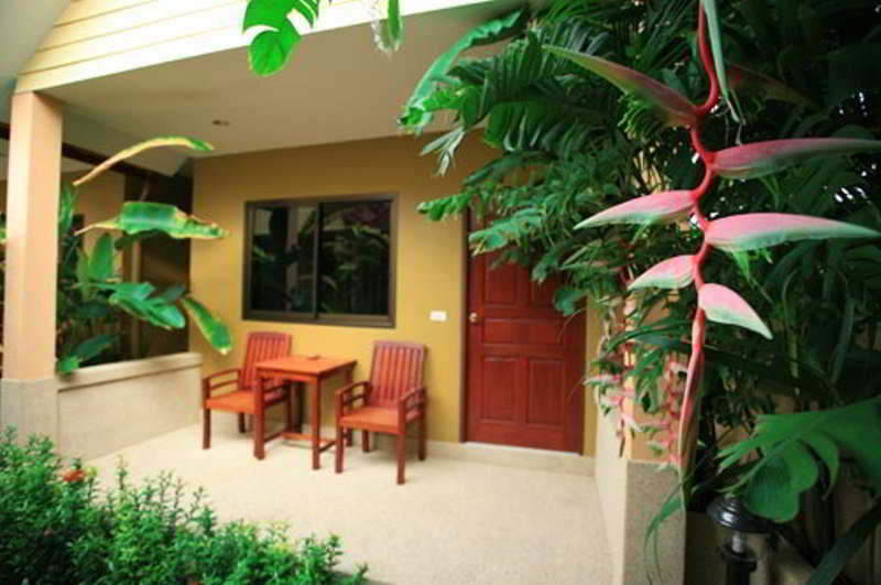 Panpen Bungalow Phuket, Sa Khu