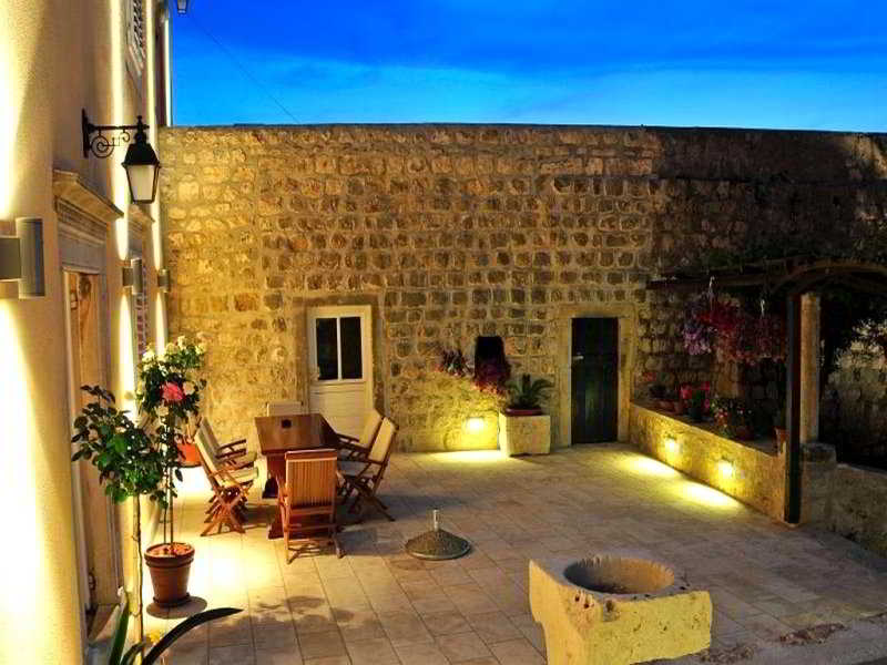 Miletic II Apartments