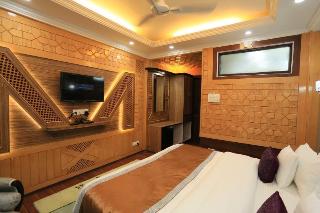 Milad Hotel