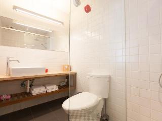 Lane 321 Hostel
