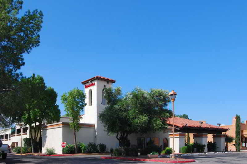 Ramada Inn Foothills Resort
