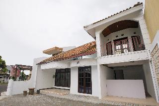 OYO 3467 White Residence