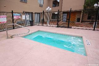 Comfort Suites