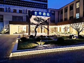 Quarterly Wanda Plaza Hotel