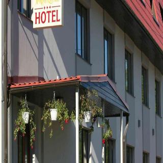 Riverside Hotel