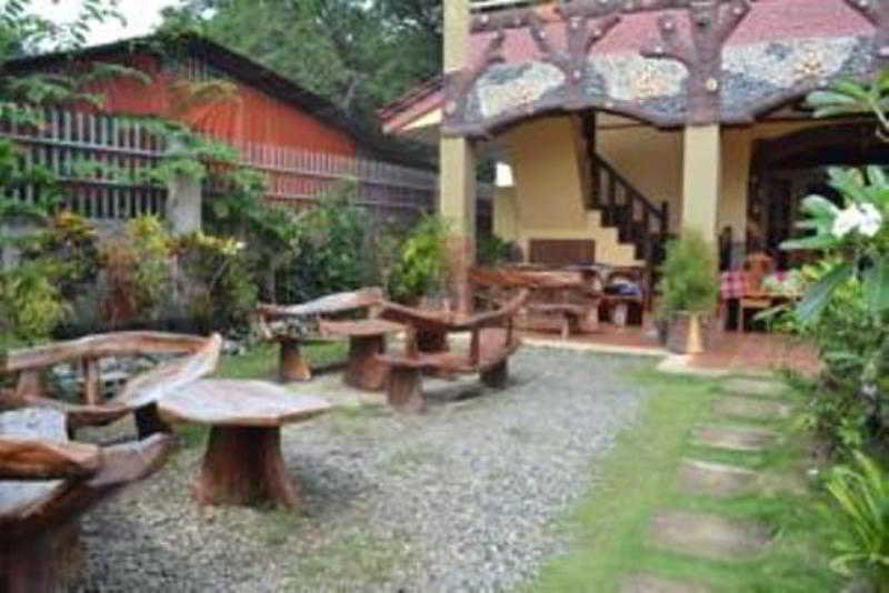 J Lais Balai Turista Hotel