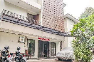 RedDoorz Near Senopati