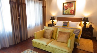 Red Wall Garden Hotel