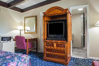 Rodeway Inn Wall