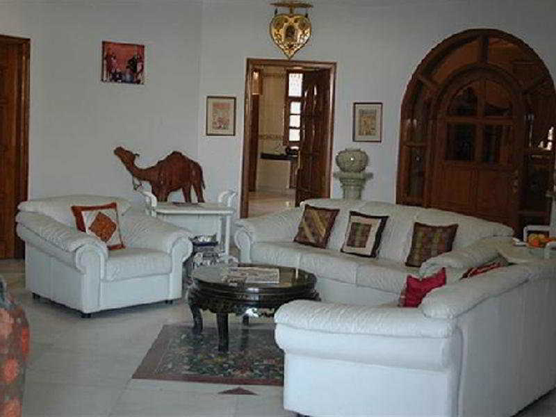 Omvilas, Gurugram