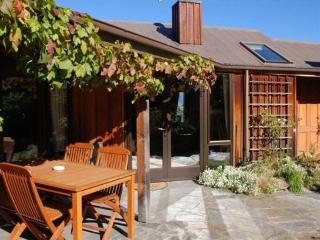 Larch Hill Homestay Bed and Breakfast