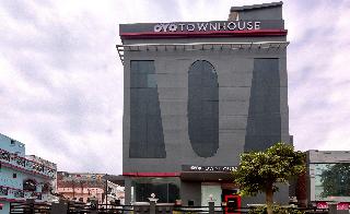 Oyo 17173 Flagship Hotel Function Inn