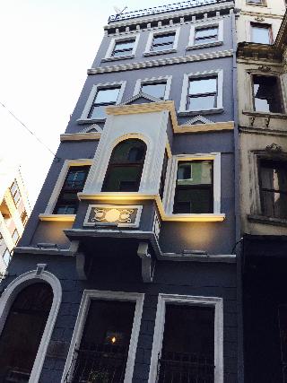 فنادق مالك بيرا