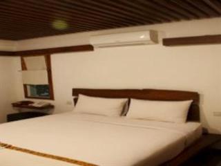 Flores Gallery Hotel