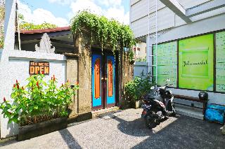 Jolie Hostel Jimbaran