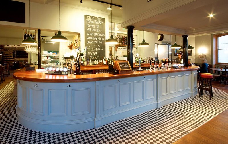 Kew Gardens Hotel