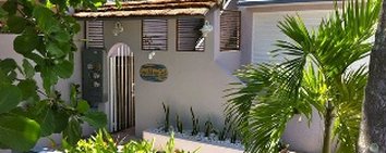 Coqui del Mar Guest House