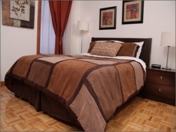 Upper Yorkville Suites photo 2