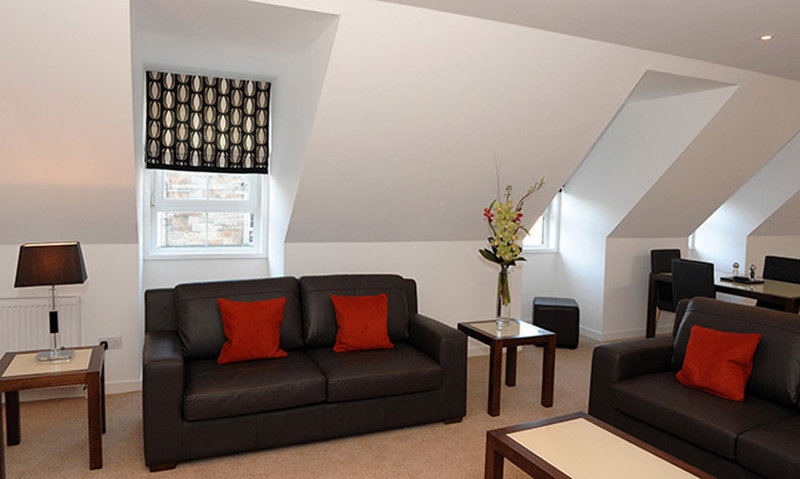 Fountain Court - Grove Executive Apartments photo 5