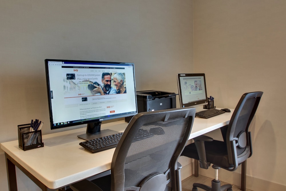 Holiday Inn Express Baltimore-BWI Airport West by IHG