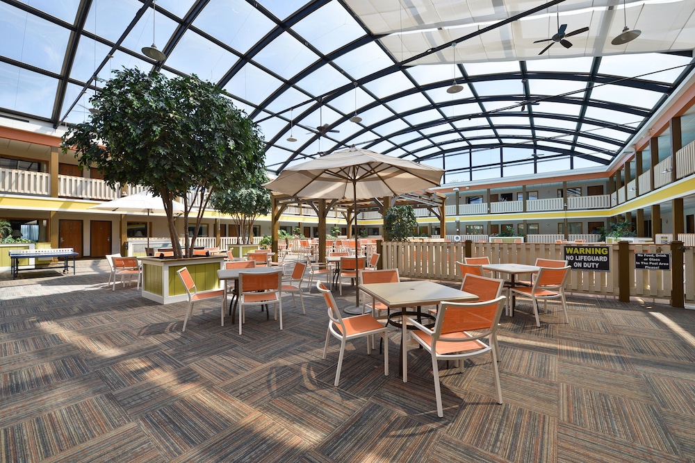 Best Western Plus Dubuque Hotel & Conference Center