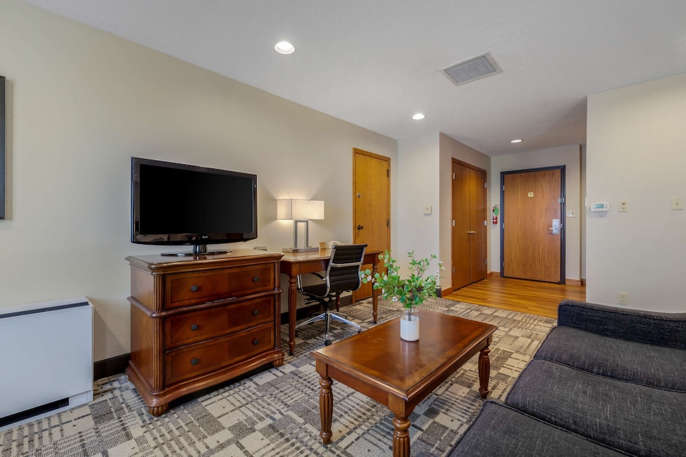 Best Western Plus Dubuque Hotel & Conference Center