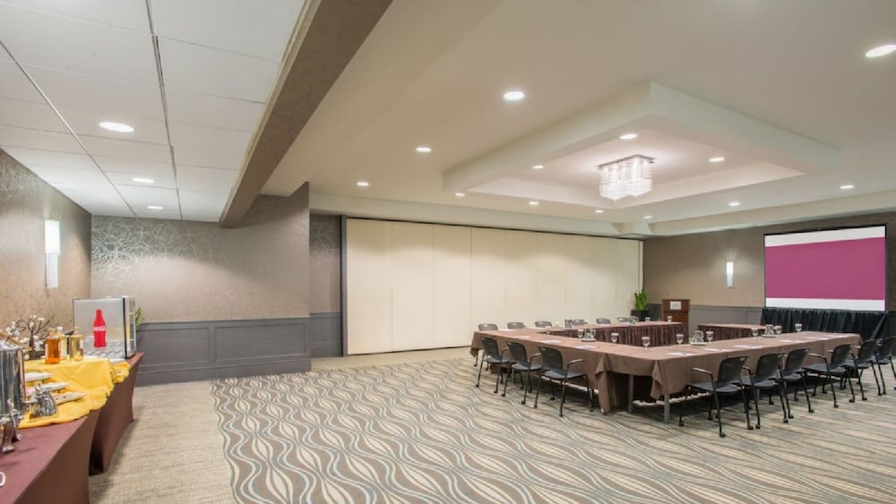 Crowne Plaza Suffern - Mahwah by IHG